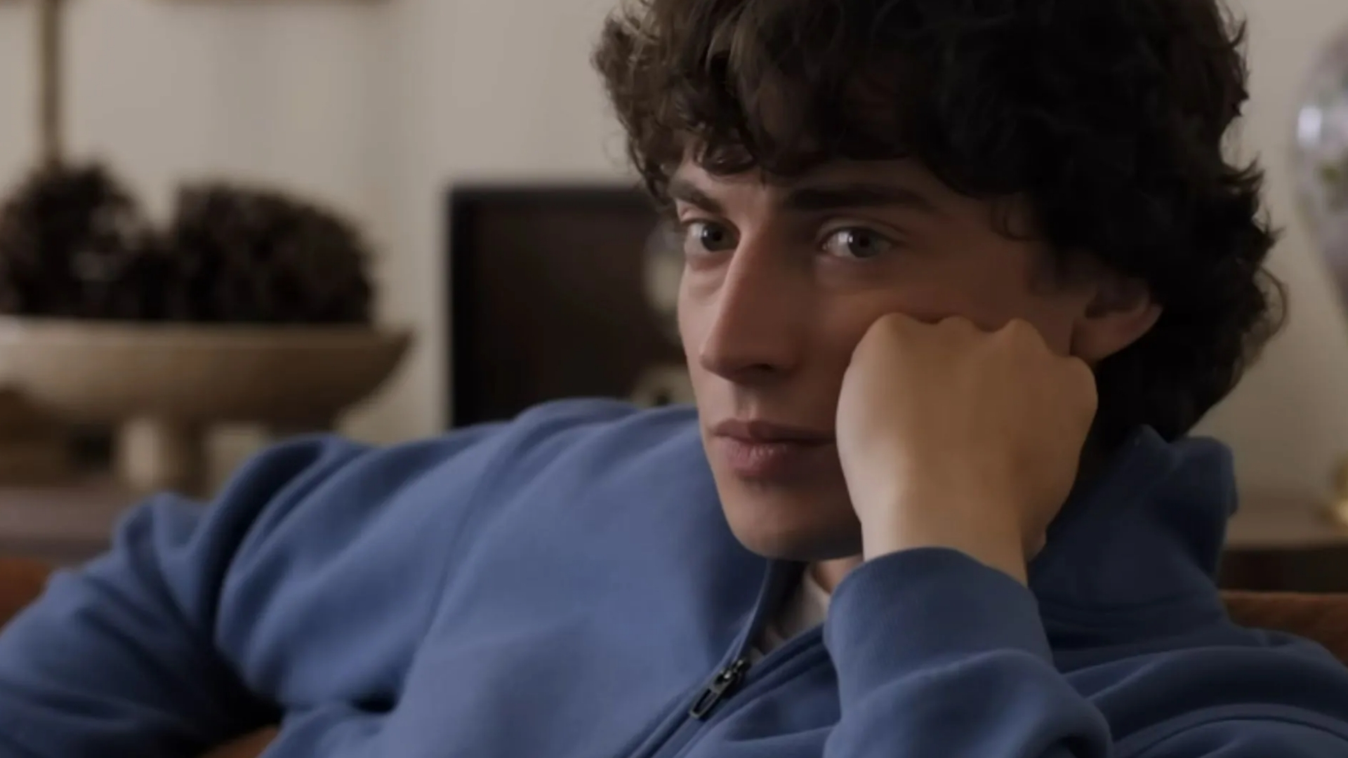 Chi interpreta Freddie in “Finding Her Edge”? Tutto su Olly Atkins
